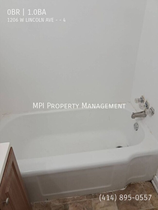 Photo - 1206 W Lincoln Ave Unidad 4