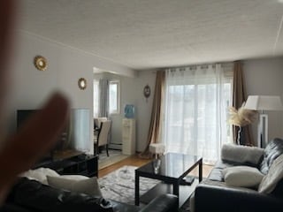 Photo - 80 Kinzie Ave