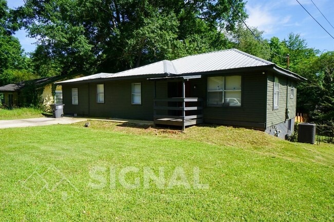 Photo - 905 26th Ave N