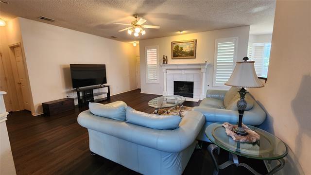 Photo - 1381 Wentworth Dr