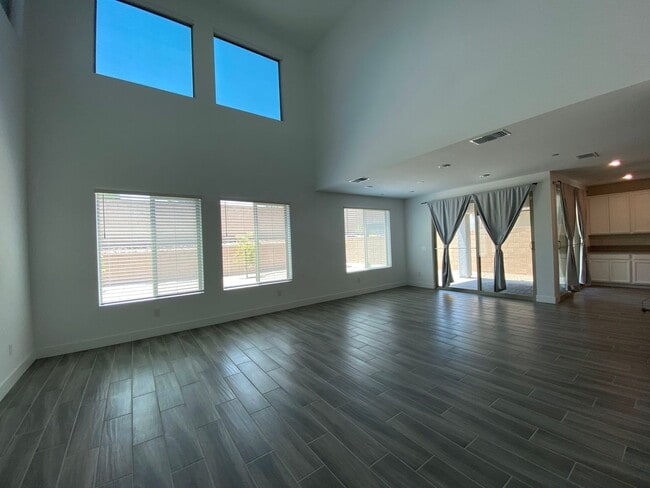Photo - 5 Bed Home with Loft, Solar & 3-Car Tandem Garage | 3,122 Sq Ft