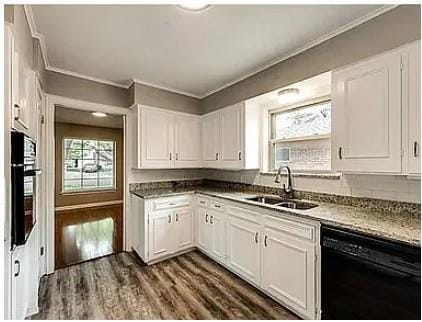 Photo - 6826 Kingsbury Dr