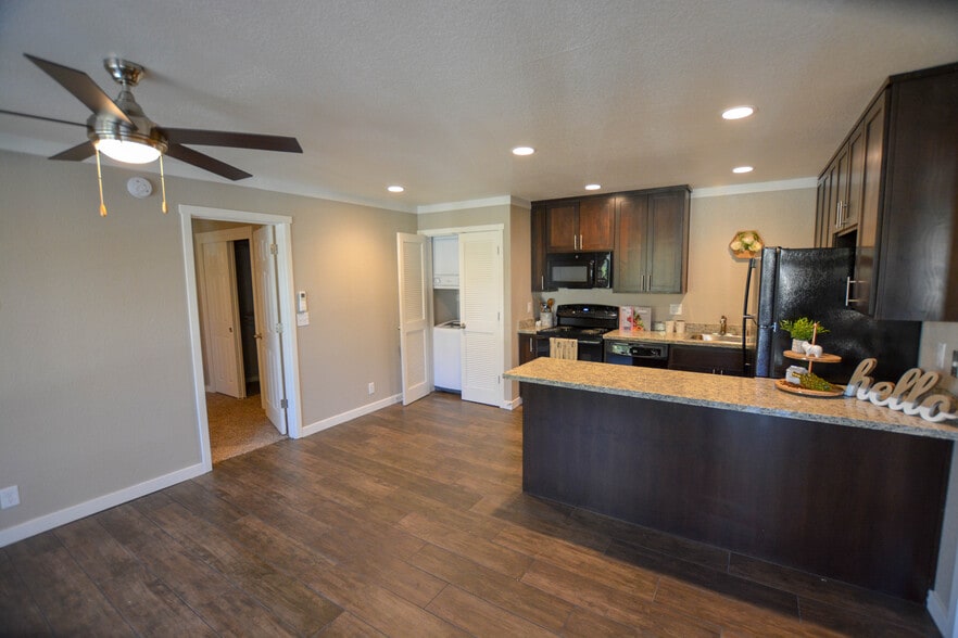 Two Bedroom, Two Bathroom (Upgraded)