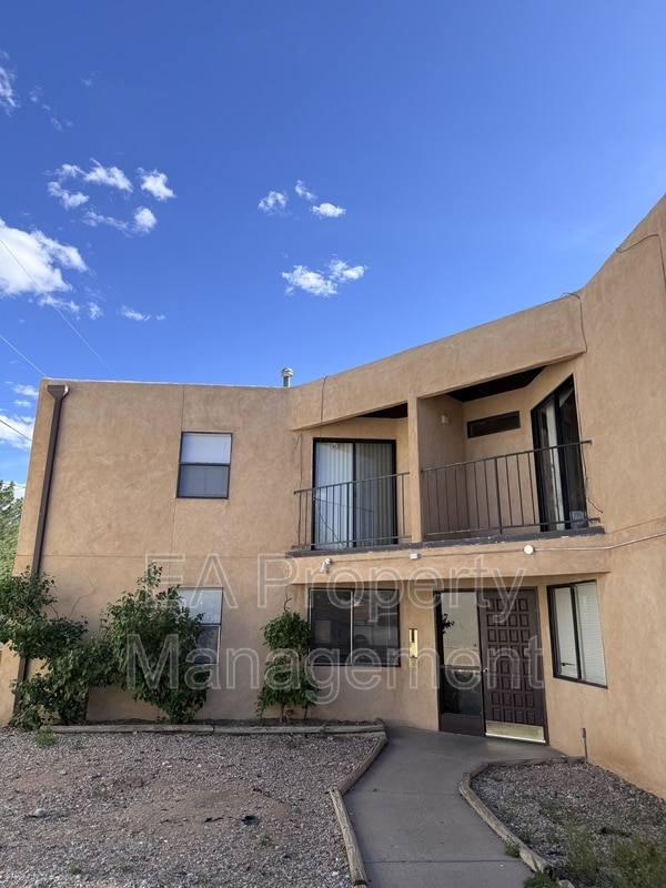 Photo - 12304 Candelaria Rd NE Casa