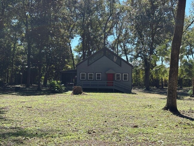 One-of-a-kind Home on 2.2 Acres – $1,700/m... - One-of-a-kind Home on 2.2 Acres – $1,700/m...