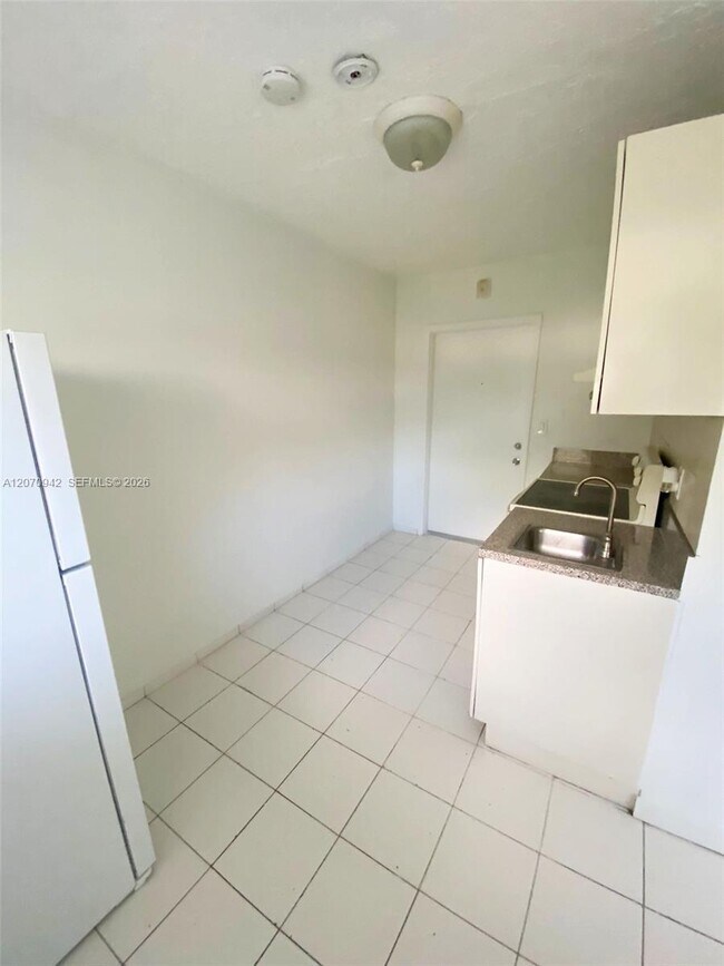Photo - 2612 Johnson St Unit 13