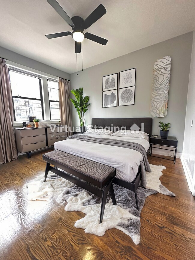 4410 Hazel 2 bed plus den - 900 W Montrose Ave