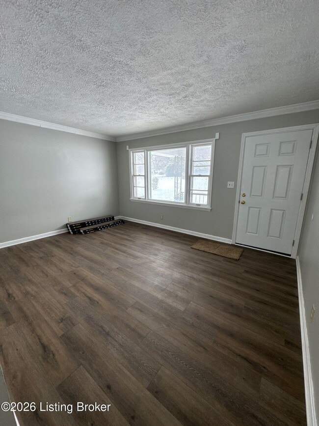 Photo - 338 N Skyline Dr