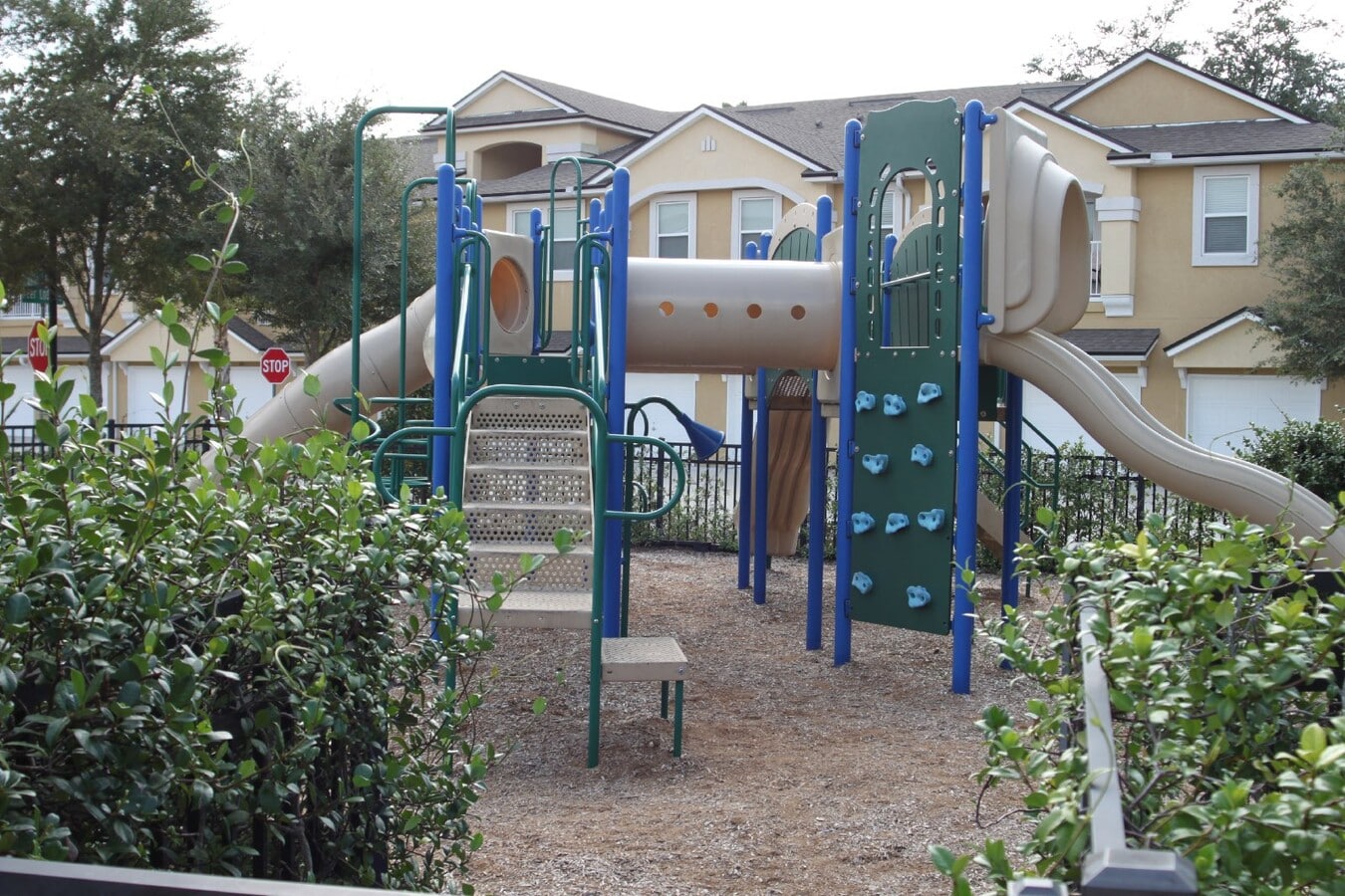 Spacious Gated Condo Living Minutes from St. Johns Town Center & UNF! - Spacious Gated Condo Living Minutes from St. Johns Town Center & UNF! Unidad 106