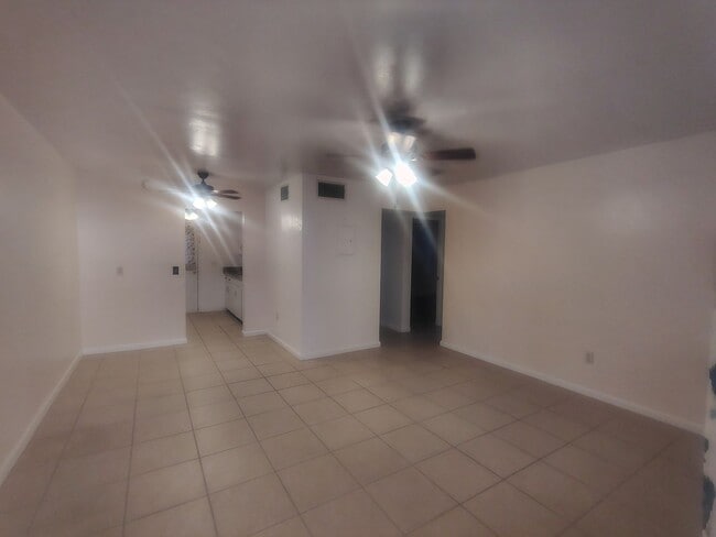 Photo - 3302-3308 E Glenn St Unit 3306