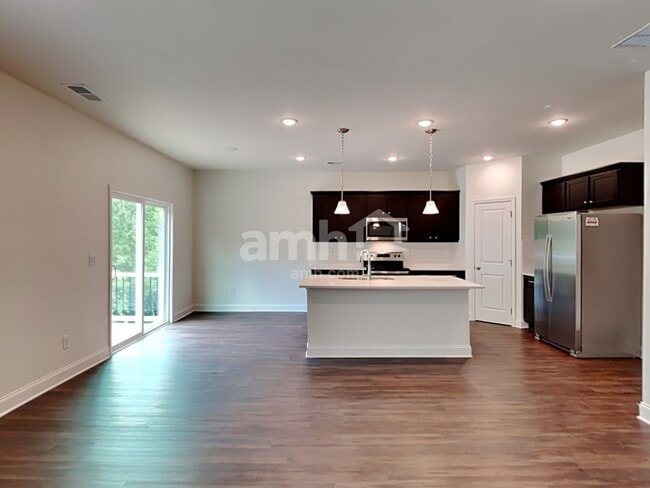 Photo - 301 Pecan Dr