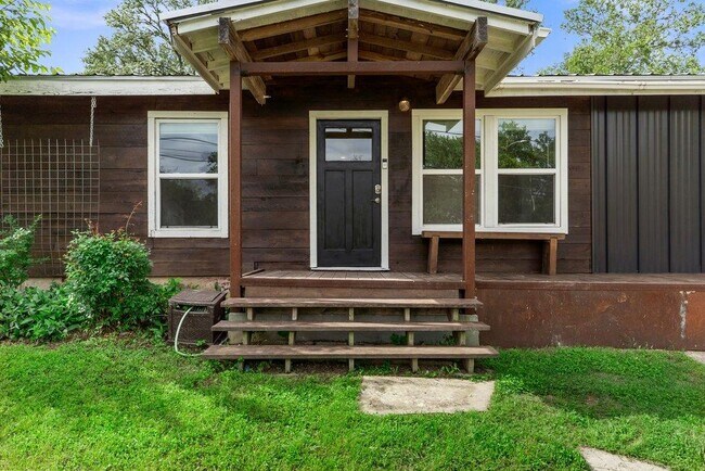 Photo - 4305 Leslie Ave