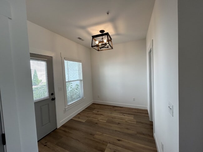 Photo - 2BD 2BA 3 STORY TOWNHOME FOR RENT