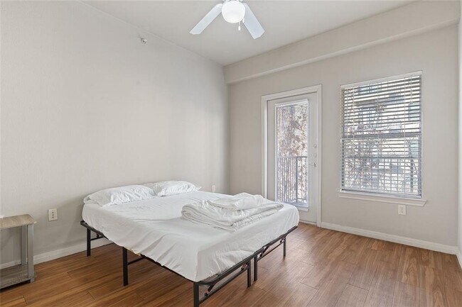 Photo - 2515 Pearl St Unidad 504