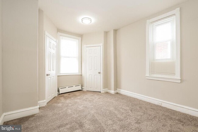 Photo - 5627 Hadfield St