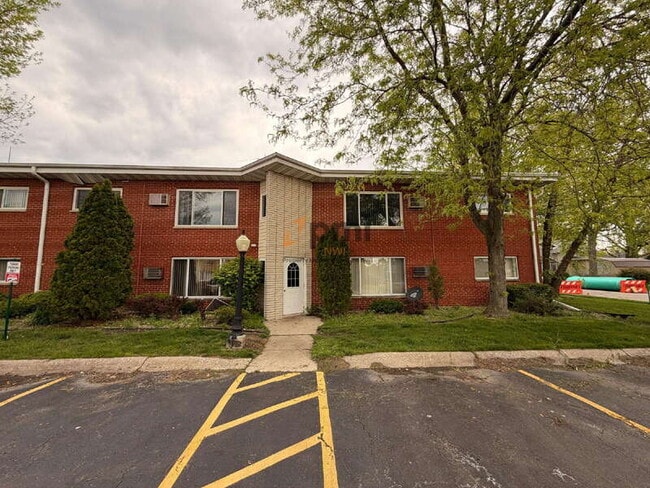 Photo - 111 Harrington Ave Unit Apt 10