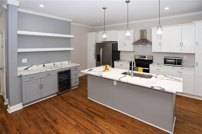 Photo - 1333 Lyle Ave