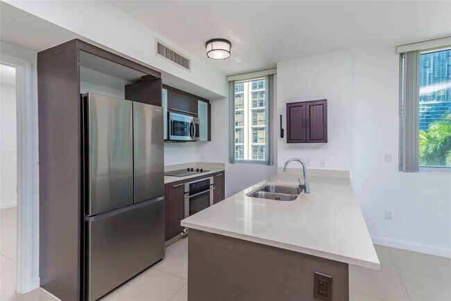Photo - 500 Brickell Ave Unidad 401