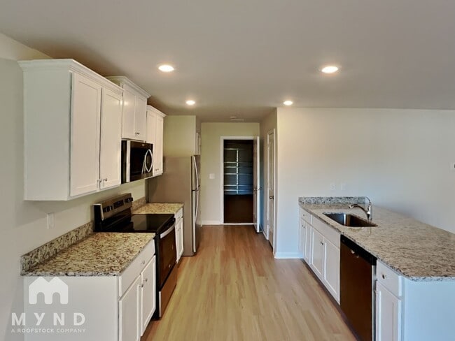 Photo - 5012 Golden Flyer Ln