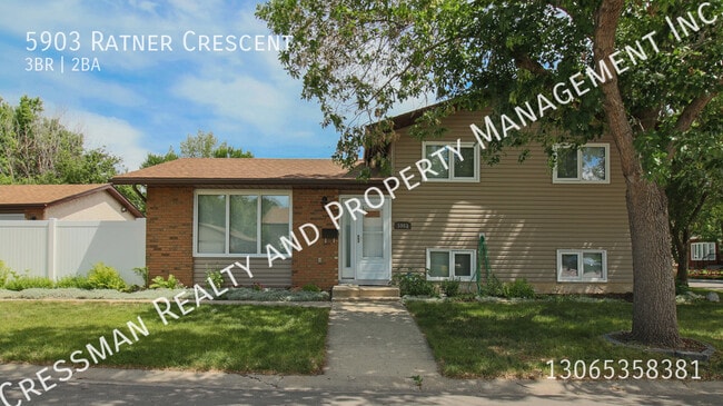 Building Photo - Full 3 Bed, 2 Bath House in Lakewood with Double detached Garage and Backyard!