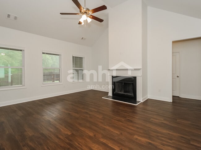 Photo - 121 Coulter Woods Dr