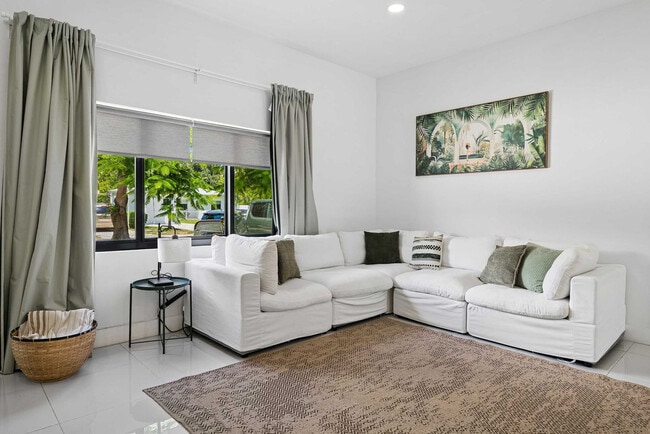 4280 SW 13th Terrace Unit SI ID1623206P
