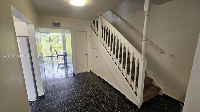 Photo - 1651 NE 115th St