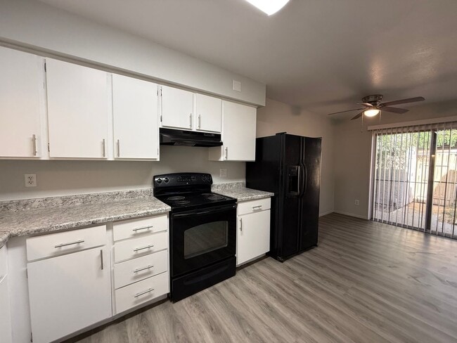 Photo - Renovated Glendale 3 Bedroom Condo with New Flooring