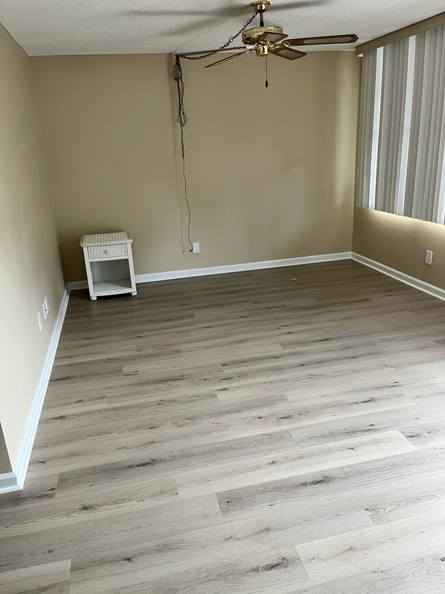 Photo - 4880 Locust St NE Unit 4880 Locust St NE #127