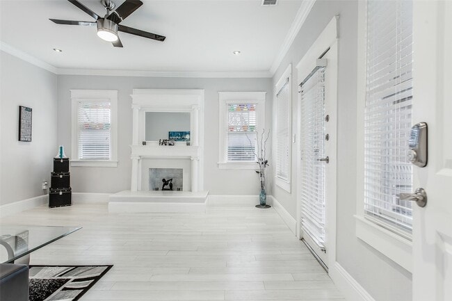 Photo - 4719 Junius St Unit 3