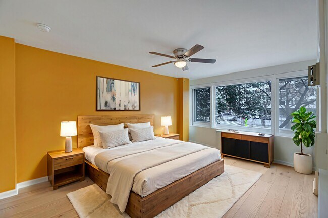 Photo - 1330 New Hampshire Ave NW Unidad 213