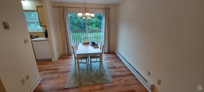 Building Photo - 38 Crystal Ln Unit 38 Crystal Lane Apt. C
