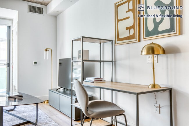 Photo - 1027 Wilshire Blvd Unidad SI FL8-ID556