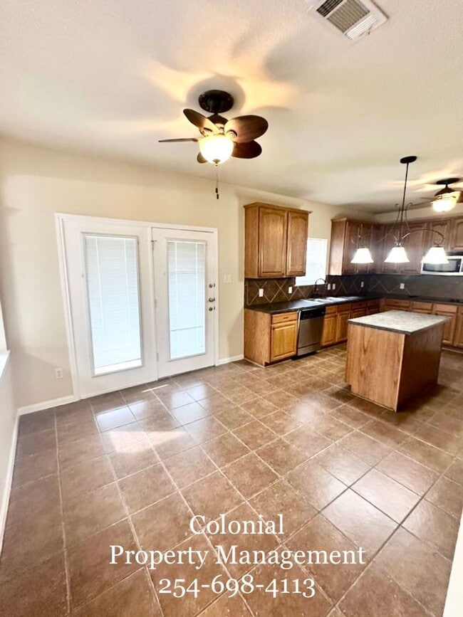 Photo - 4bd/3ba in Killeen Tx AVAILABLE JANUARY!