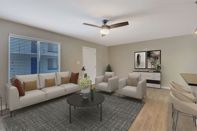 Building Photo - ONE MONTH FREE RENT!! SELECT UNITS!! U of ... Rental