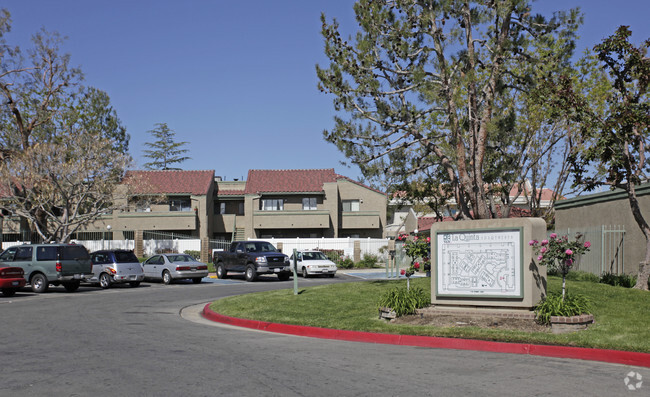 La Quinta Apartments - La Quinta Apartments