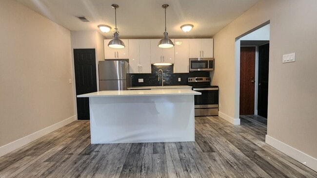 Photo - 8717 Watson Rd