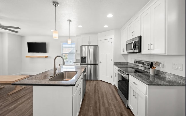 Photo - 3 Bedroom/2.5 Bathroom Townhouse in Lehi