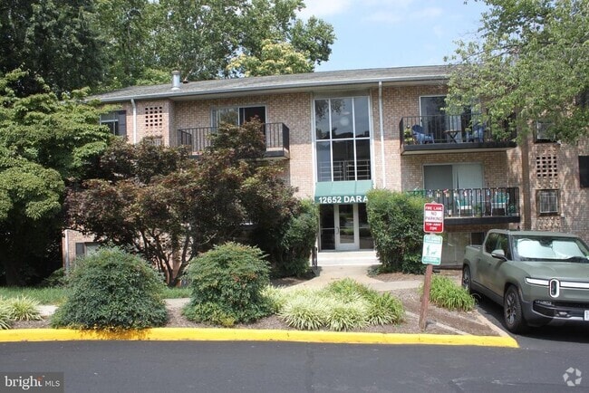 Building Photo - 12652 Dara Dr Unit 301 Rental