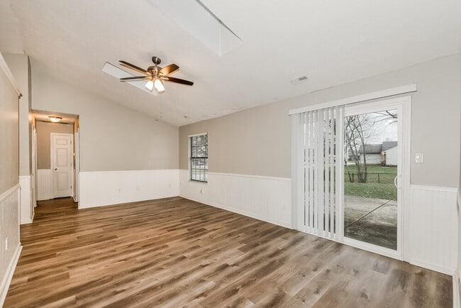 Photo - 6210 Carrie Cir