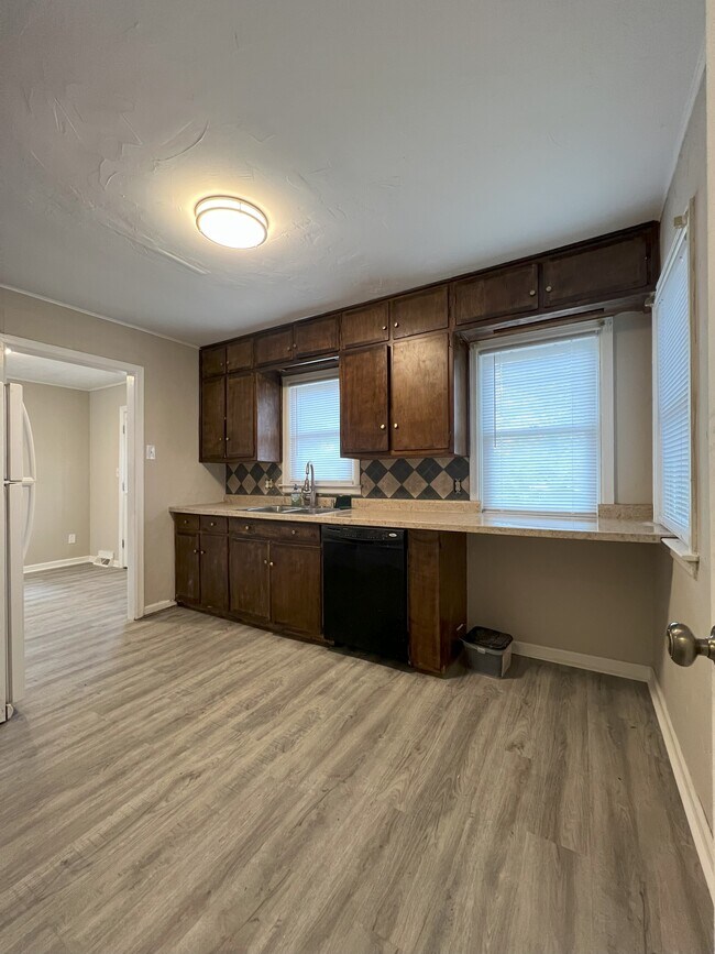 Photo - 1323 Fairmount St