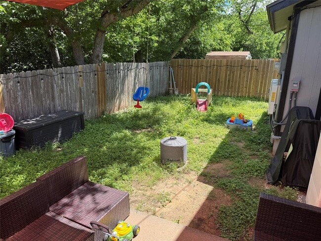 Photo - 402 Yucca Dr