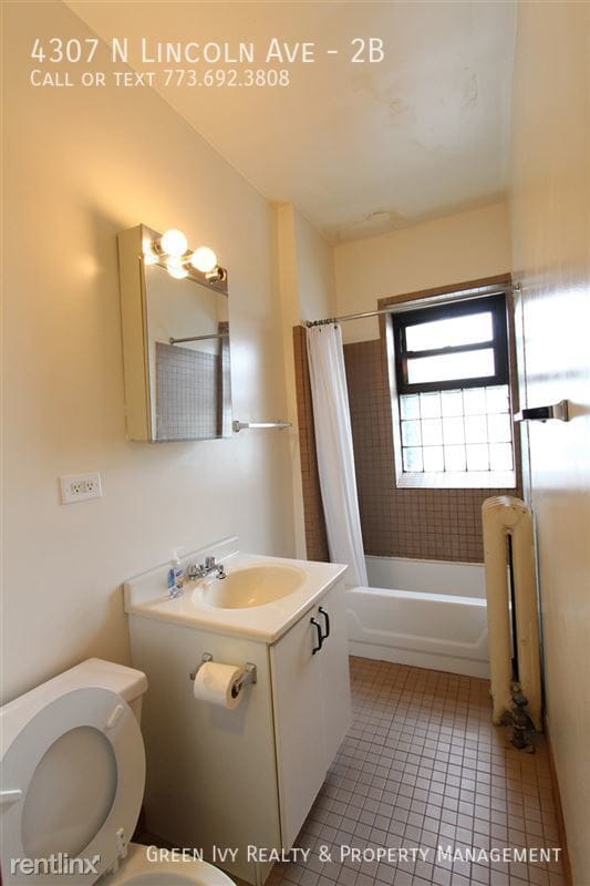 Photo - 4307 N Lincoln Ave Unidad 2B