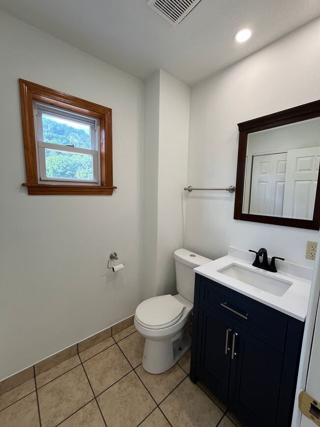 Photo - 413 Grant Ave Unit Apt #2