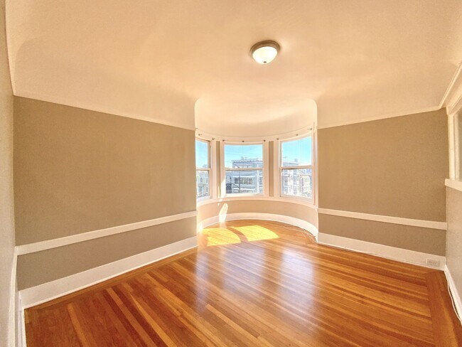 Photo - 1BR W/ Bonus Room. In-Unit LAUNDRY! DISHWASHER! PARKING AVAILABLE! Unit #3