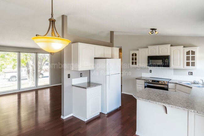 Photo - 119 S Barker Rd