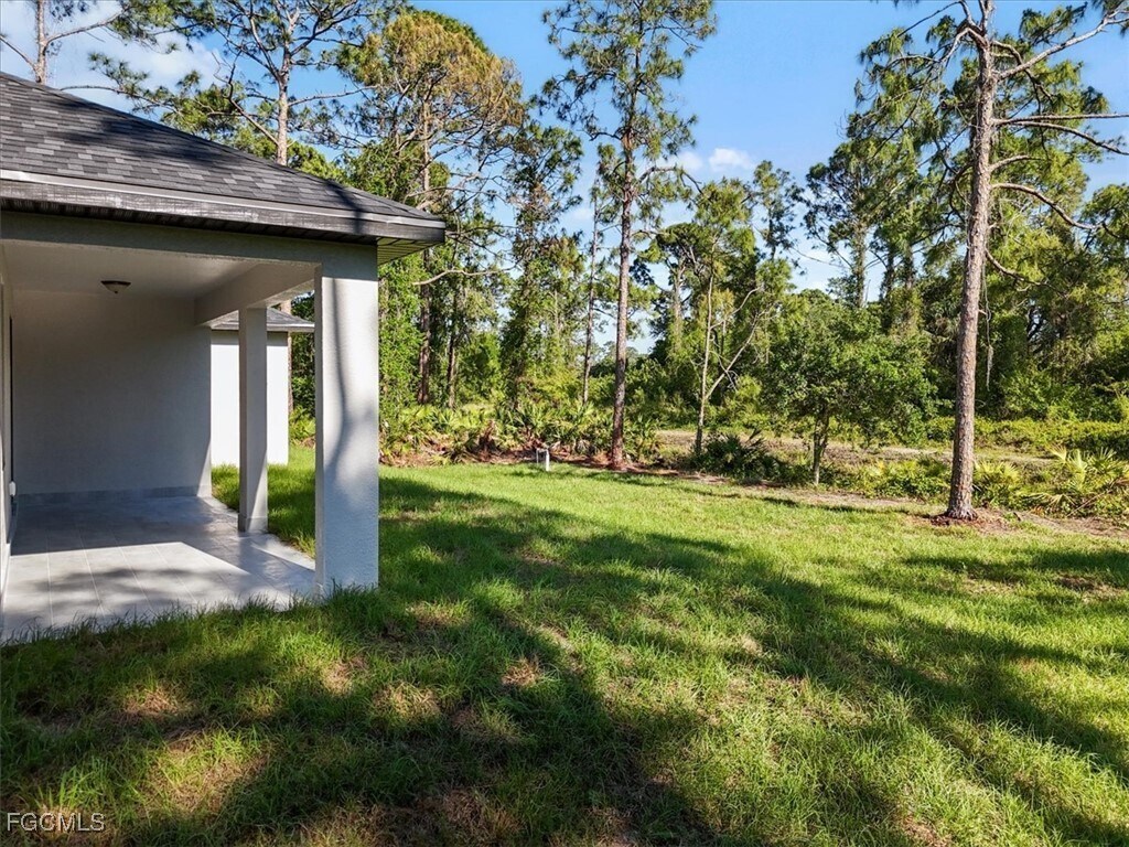 Photo - 820 Ashland St E