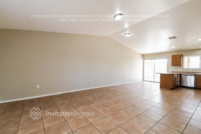 Photo - 5634 S 13th Ave Casa