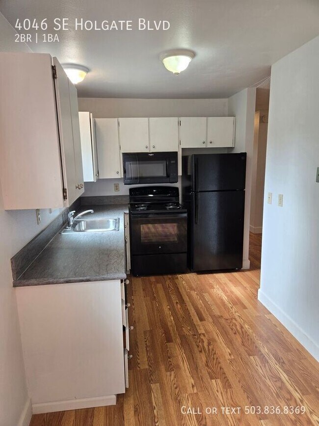 Beautiful Woodstock Apartment Available ne... House Rental in