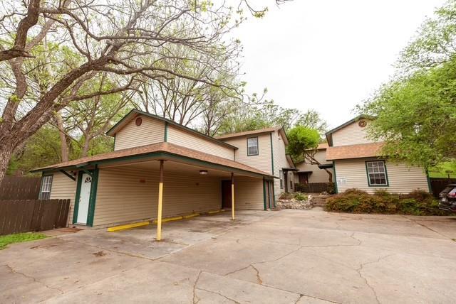 Building Photo - 712 Peques St